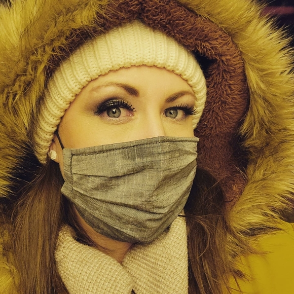 Meet your Posher, Abbey - Picture 1 of 3